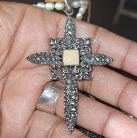 Gorgeous Large Sterling, Beige Stone, Marcasite Cross Pendant w/Costume Necklace - Picture 4 of 4